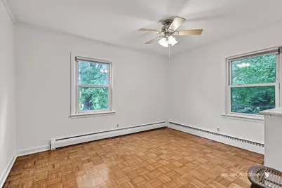 19 S Hawthorne Boulevard, Mundelein, IL 60060 - Photo 16