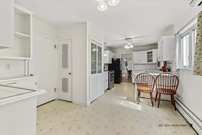 19 S Hawthorne Boulevard, Mundelein, IL 60060 - Photo 4