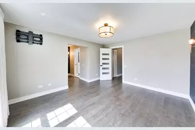227 E Shag Bark Lane, Streamwood, IL 60107 - Photo 14