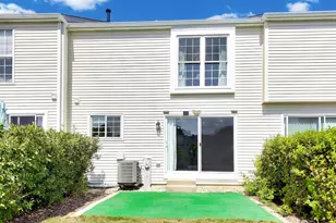 227 E Shag Bark Ln, Streamwood, IL 60107 - Photo 26