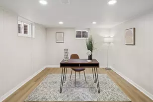 3820 Dobson St, Skokie, IL 60076 - Photo 16