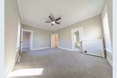 6846 S Paxton Avenue #2, Chicago, IL 60649 - Photo 8
