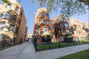 6846 S Paxton Ave, Chicago, IL 60649 - Photo 1