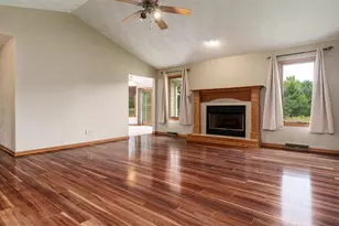 6582 Deer Isle Dr, Cherry Valley, IL 61016 - Photo 6