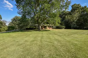 105 Lomond Dr, Inverness, IL 60067 - Photo 24