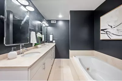 1117 W Barry Avenue #6, Chicago, IL 60657 - Photo 18