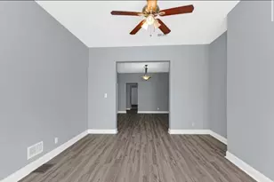 7349 S Evans Ave, Chicago, IL 60619 - Photo 2