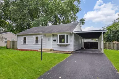 828 Valley Lane, Geneva, IL 60134 - Photo 1