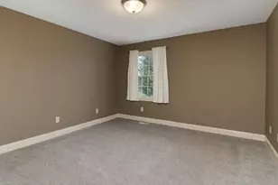 2807 Lone Oak Rd, Bloomington, IL 61705 - Photo 38