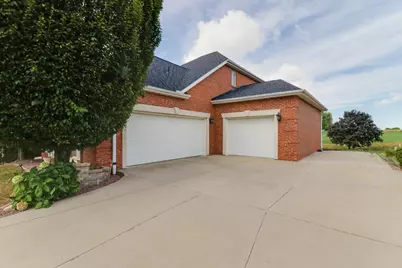 2807 Lone Oak Road, Bloomington, IL 61705 - Photo 2