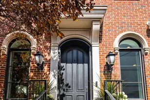 1630 W Surf St, Chicago, IL 60657 - Photo 2