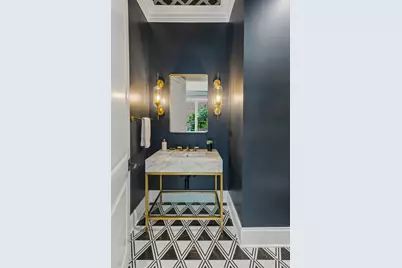 1630 W Surf Street, Chicago, IL 60657 - Photo 8