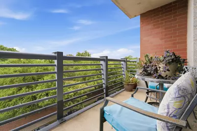 1100 W Montrose Avenue #502, Chicago, IL 60613 - Photo 10