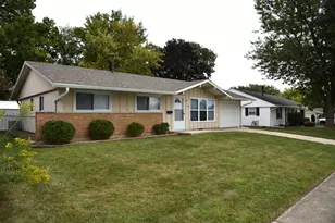 713 Cascade Ave, Romeoville, IL 60446 - Photo 2