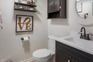 72 W Irving Park Rd, Roselle, IL 60172 - Photo 22