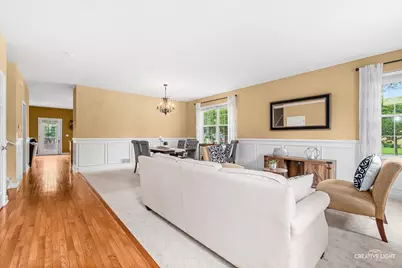 461 Mooresfield Street, Elgin, IL 60124 - Photo 6