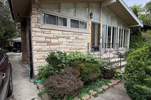8354 S Kimbark Ave, Chicago, IL 60619 - Photo 2