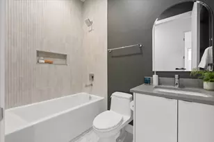 2837 N Halsted St, Chicago, IL 60657 - Photo 22