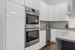 2837 N Halsted St, Chicago, IL 60657 - Photo 12