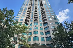 400 N La Salle Dr, Chicago, IL 60654 - Photo 1