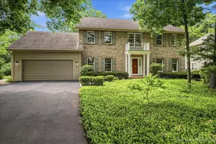 501 Pin Oak Ct, Saint Charles, IL 60174 - Photo 1