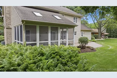 501 Pin Oak Court, Saint Charles, IL 60174 - Photo 2