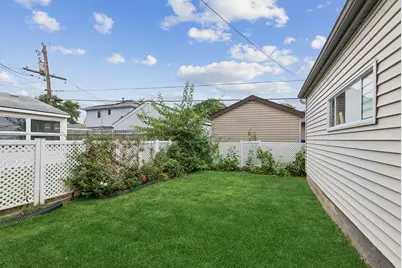 8827 S Kolmar Avenue, Hometown, IL 60456 - Photo 18