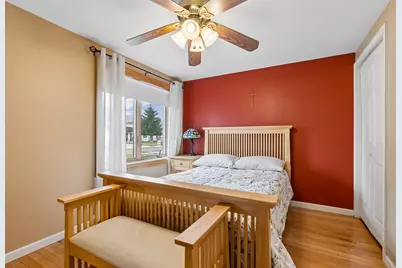 8827 S Kolmar Avenue, Hometown, IL 60456 - Photo 10