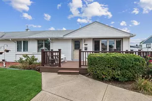 8827 S Kolmar Ave, Hometown, IL 60456 - Photo 1