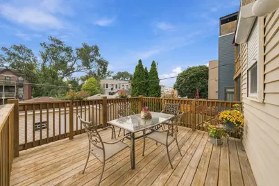 631 E Bowen Avenue, Chicago, IL 60653 - Photo 14