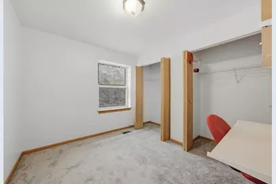 631 E Bowen Avenue, Chicago, IL 60653 - Photo 20