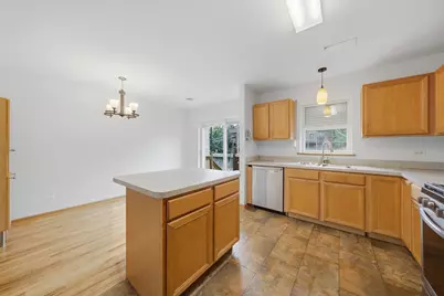 631 E Bowen Avenue, Chicago, IL 60653 - Photo 12