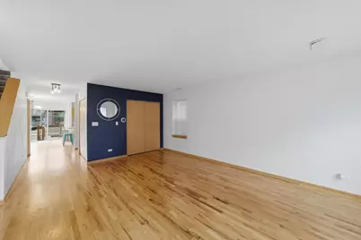 631 E Bowen Avenue, Chicago, IL 60653 - Photo 6