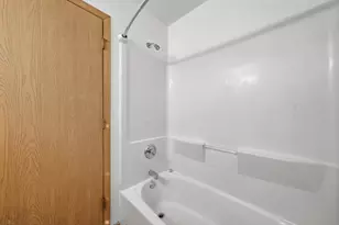 631 E Bowen Ave, Chicago, IL 60653 - Photo 28