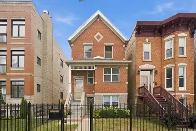 631 E Bowen Avenue, Chicago, IL 60653 - Photo 1