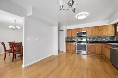 140 N Fiore Parkway, Vernon Hills, IL 60061 - Photo 6