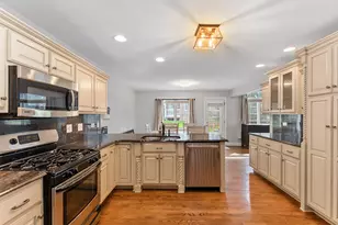 1876 Royalglen Dr, New Lenox, IL 60451 - Photo 10