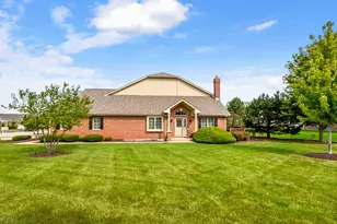 1876 Royalglen Dr, New Lenox, IL 60451 - Photo 2