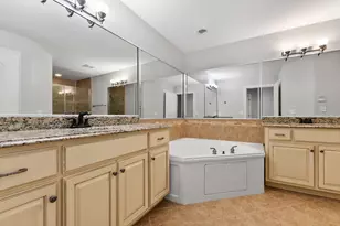 1876 Royalglen Dr, New Lenox, IL 60451 - Photo 14