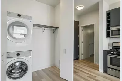 2211 N Milwaukee Avenue #307, Chicago, IL 60647 - Photo 4