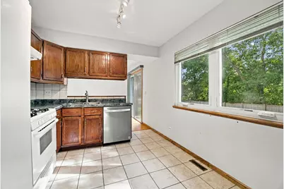 3S171 Lakeview Court, Warrenville, IL 60555 - Photo 8