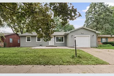 2105 Blackthorn Drive, Champaign, IL 61821 - Photo 2