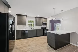2105 Blackthorn Dr, Champaign, IL 61821 - Photo 10