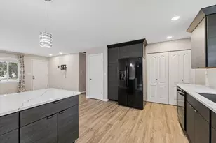 2105 Blackthorn Dr, Champaign, IL 61821 - Photo 14