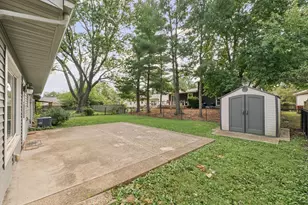 2105 Blackthorn Dr, Champaign, IL 61821 - Photo 30