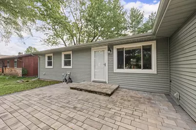 2105 Blackthorn Drive, Champaign, IL 61821 - Photo 4