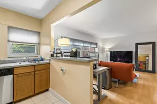 4970 N Marine Dr, Chicago, IL 60640 - Photo 6