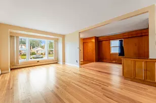 8614 S Prairie Ave, Chicago, IL 60619 - Photo 2