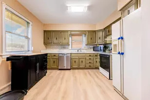 8614 S Prairie Ave, Chicago, IL 60619 - Photo 6