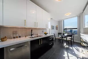 501 N Clinton St, Chicago, IL 60654 - Photo 14